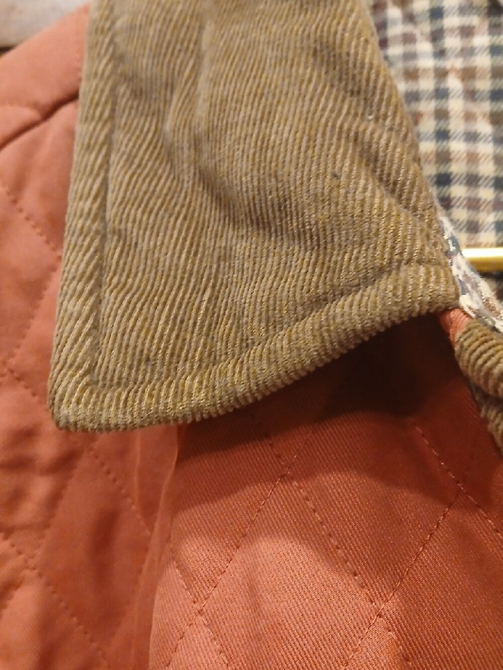 Orvis Quilted Rust-Orange Jacket with Brown Corduroy Trim - Picture 3 of 10